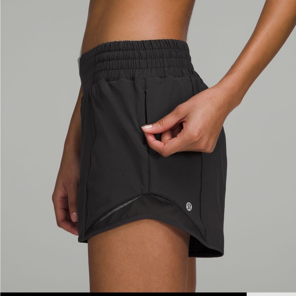 Lululemon Hotty Hot 4in Shorts